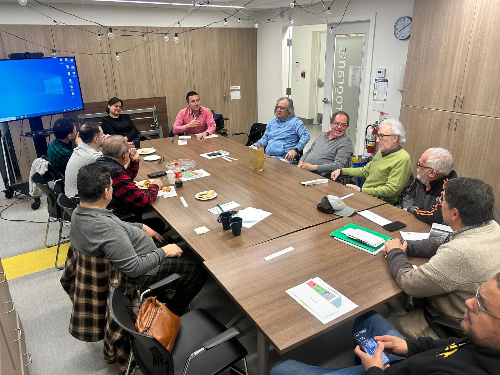 Our Cultural Groups meet regularly and participate in various health education activities and skill-building sessions. Together, they strengthen social and cultural bonds and collectively support their wellbeing.

 Recently, our Latin-American Tertul