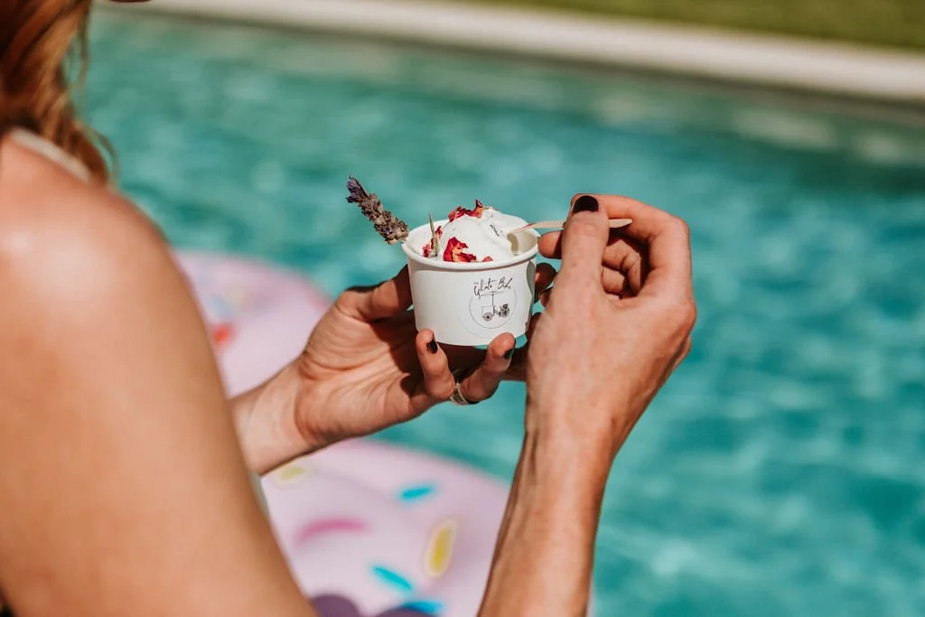 Wedding gelato cups served by The Gelato Bike