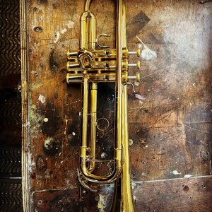 Yamaha LA trumpet service lac strip and custom vintage finish #trumpet #trumpetplayer #trumpetlife #trumpetlove #brassandwoodwind #ultrasonicvalveoil #edinburghmusiccentre #edinburgh #edinburghlife #edinburghbusiness #metalpolishing #selfemployed