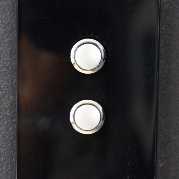clipsal black #2.jpg