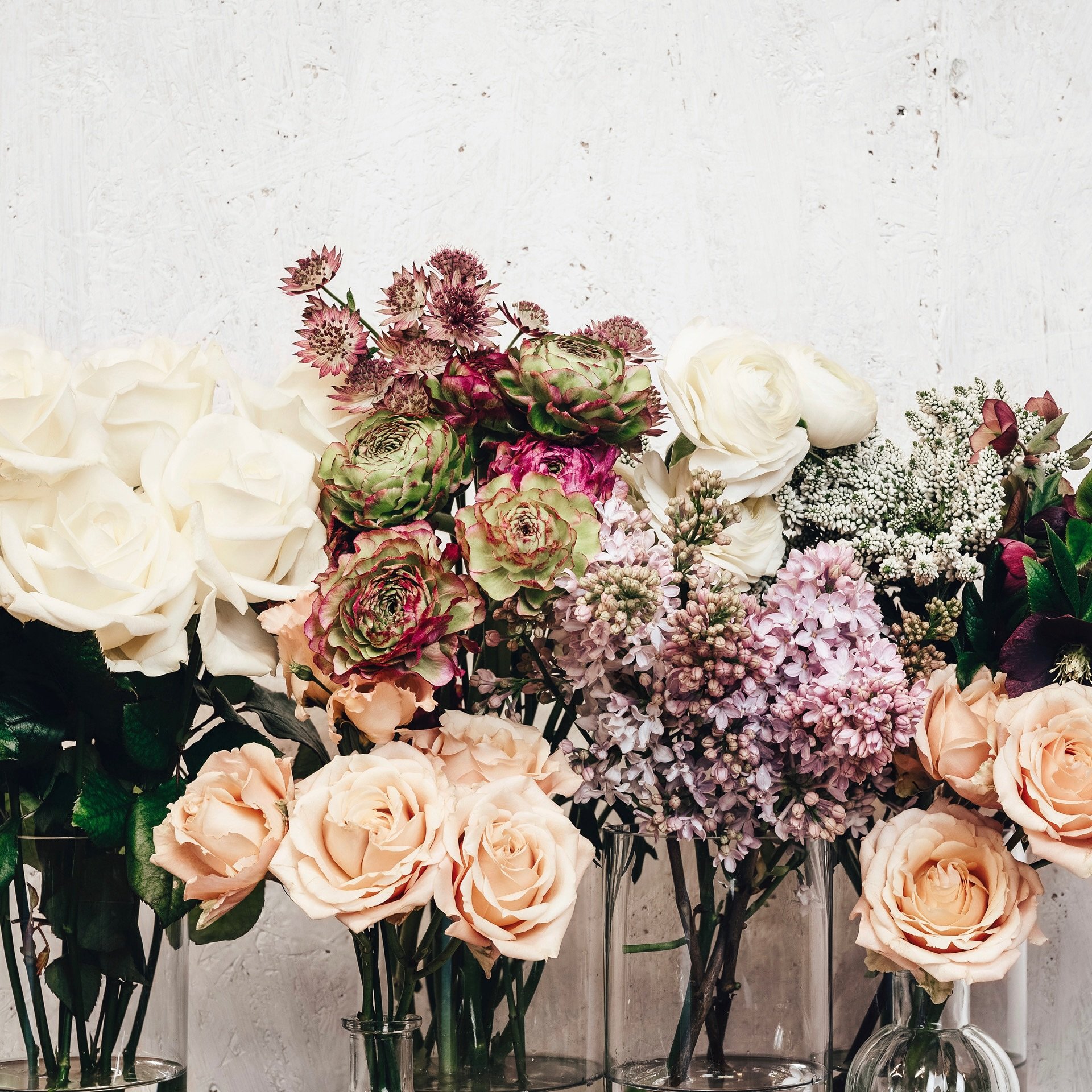 Flower wall in the workshop... ready to be plundered for creativity! 🌺 🌸
⠀⠀⠀⠀⠀⠀⠀⠀⠀
⠀⠀⠀⠀⠀⠀⠀⠀⠀
#createbloomgrow #onmyworkbench #flowersandotherstories #ringwoodflorist #simplystyledflowers #flowercore #handmade #workshopstories