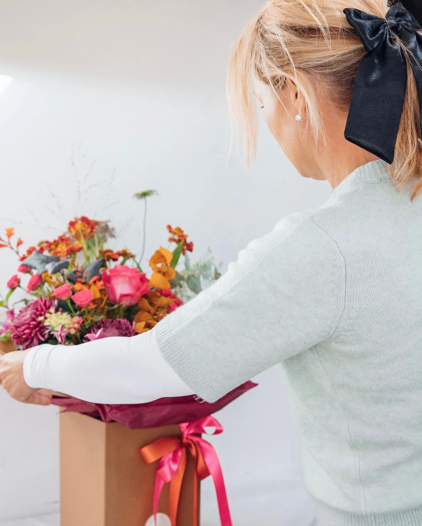 We are open again... 2026 here we go! I&rsquo;m looking forward to getting back to creating... under the watchful eye of my faithful assistant! Although I&rsquo;m not sure that he pays close attention for all that long... 🐶 💤
⠀⠀⠀⠀⠀⠀⠀⠀⠀
artisan flor
