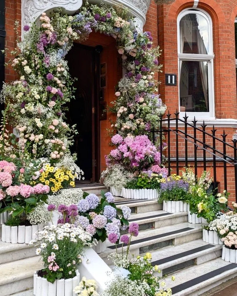 Finishing our week the way we started in floral clouds of creams, blush, lilac and pale yellow. Here&rsquo;s a few of our favourite stills from our Chelsea In Bloom &ldquo;Stairway To Heaven installation at @11cadogangardens 🌸 ☁️ 
Huge thanks to the