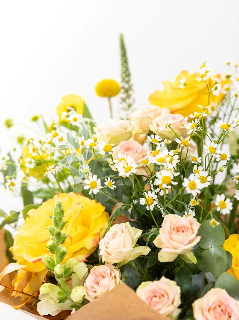 Sunshine Smile, Fresh Flower Bouquet, Detail View.