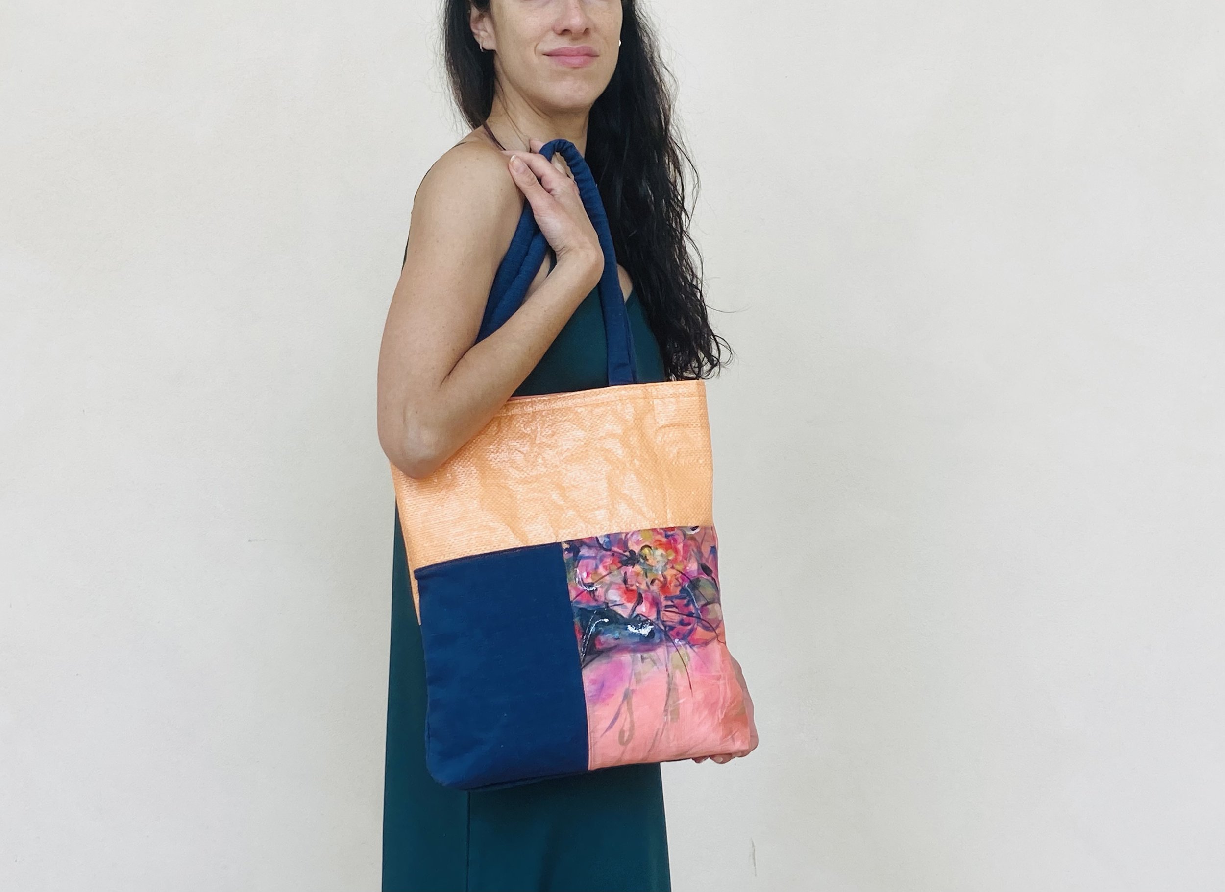 Shopper 4 - indossata 1.jpeg