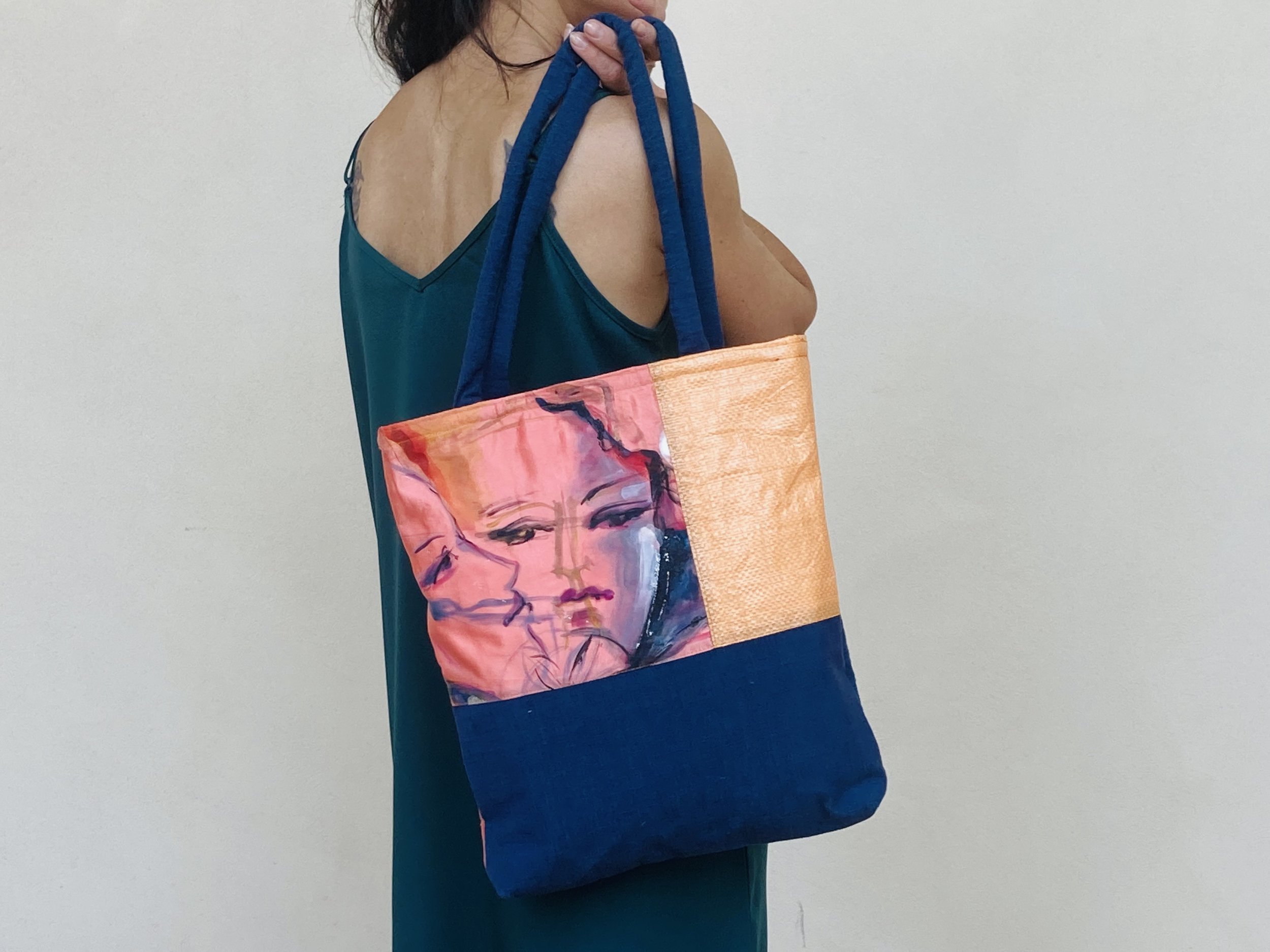 Shopper 4 - indossata 2.jpeg
