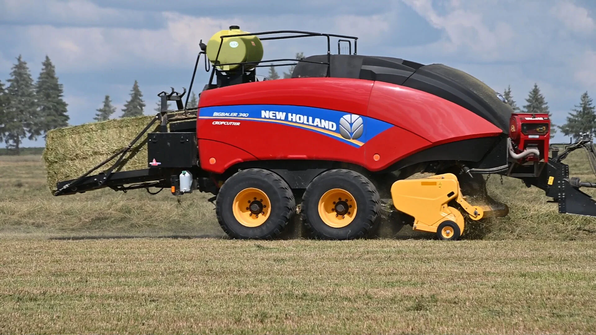 LargeSquareBales25-WEB.jpg