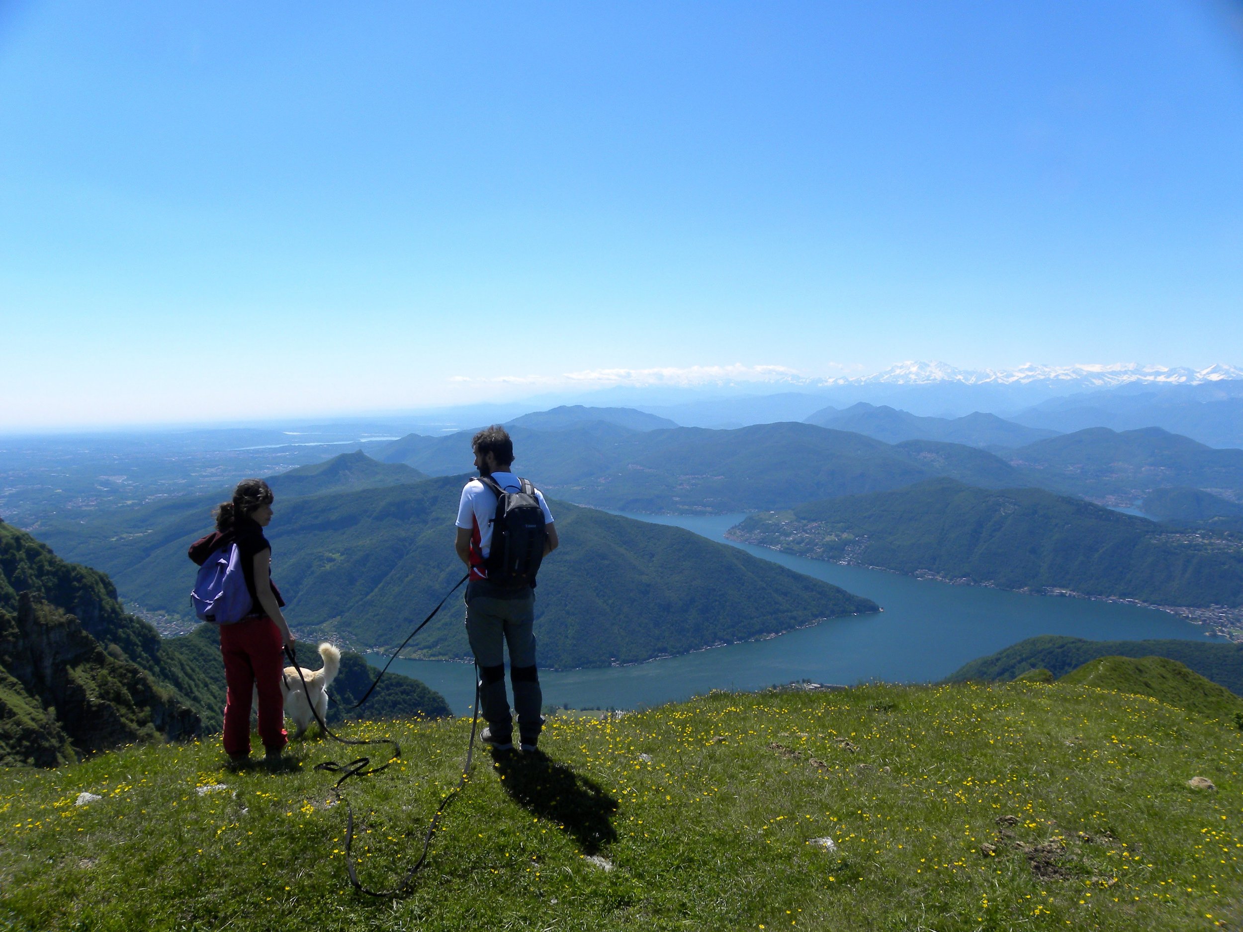 Hiking como lake monte generoso vista lago.jpg