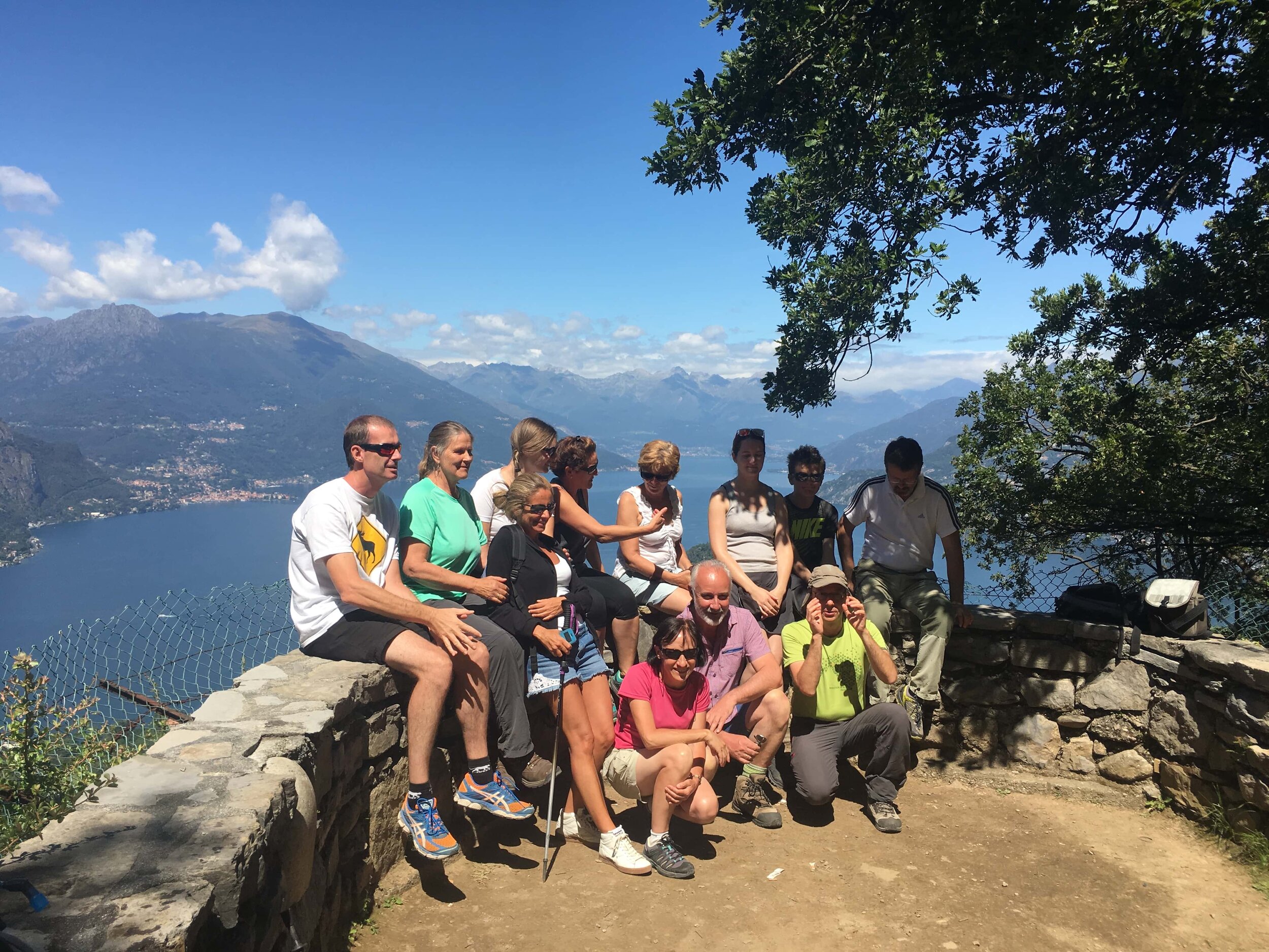 LR Hikingcomolake-privateguidedhike-Makalle french group.jpg