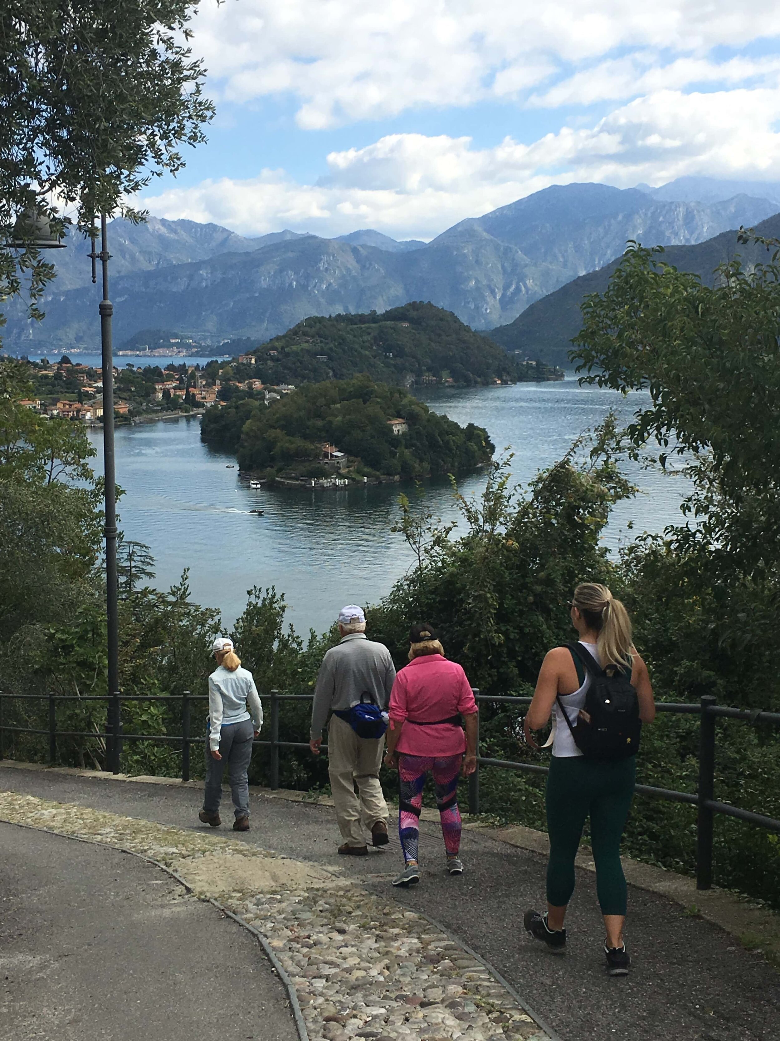 LR_SalaComacina_Greenway_lakecomo_hikingcomolake.jpg