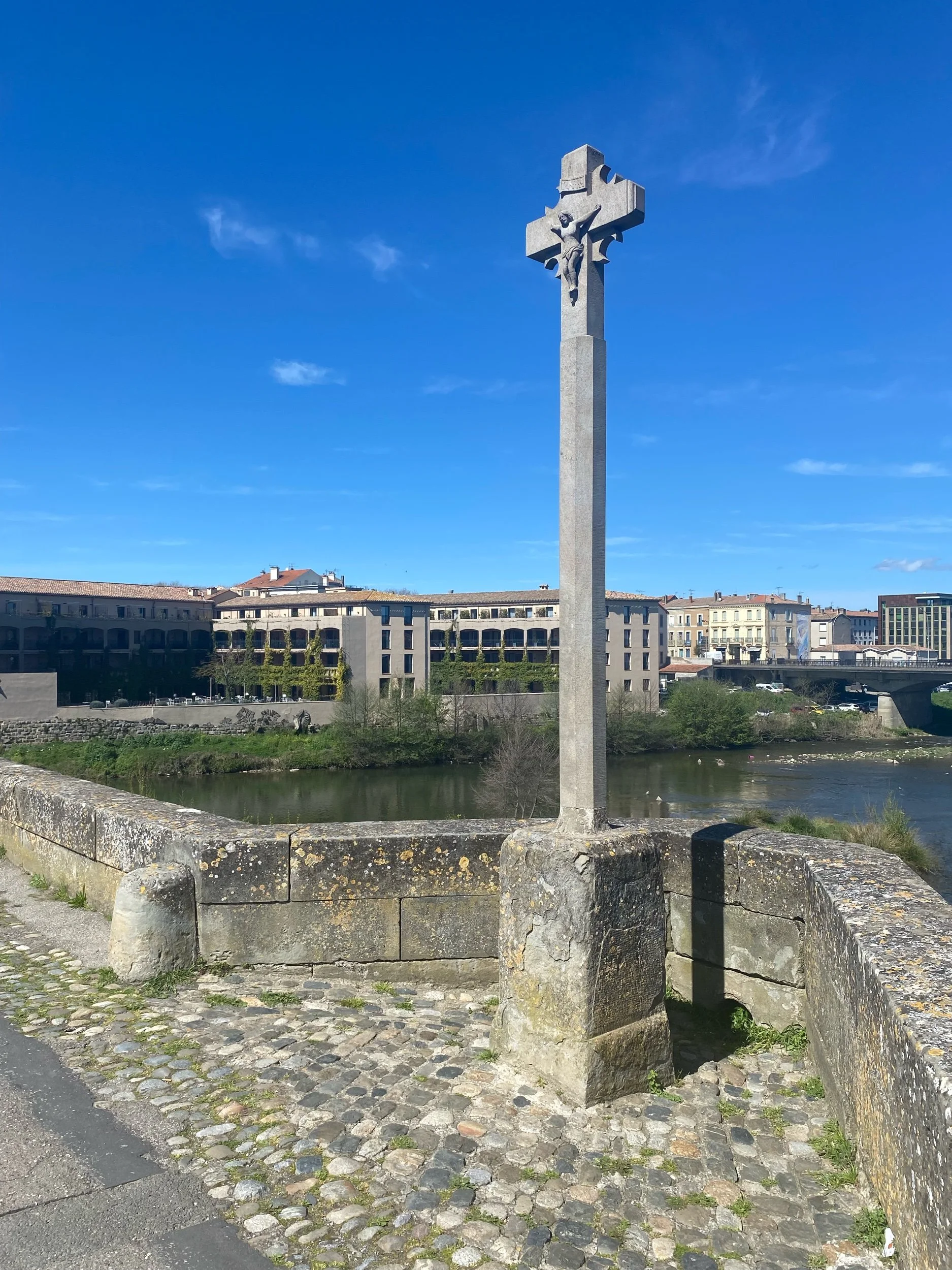 Bíblian - ein samansett bók