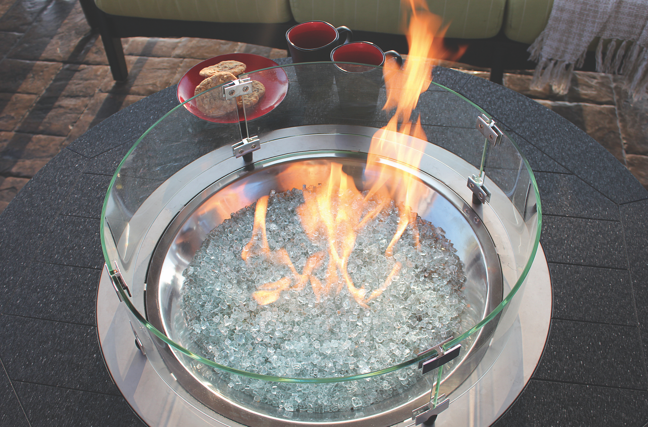  Donoma Fire Pit with Round Glass Wine Guard 