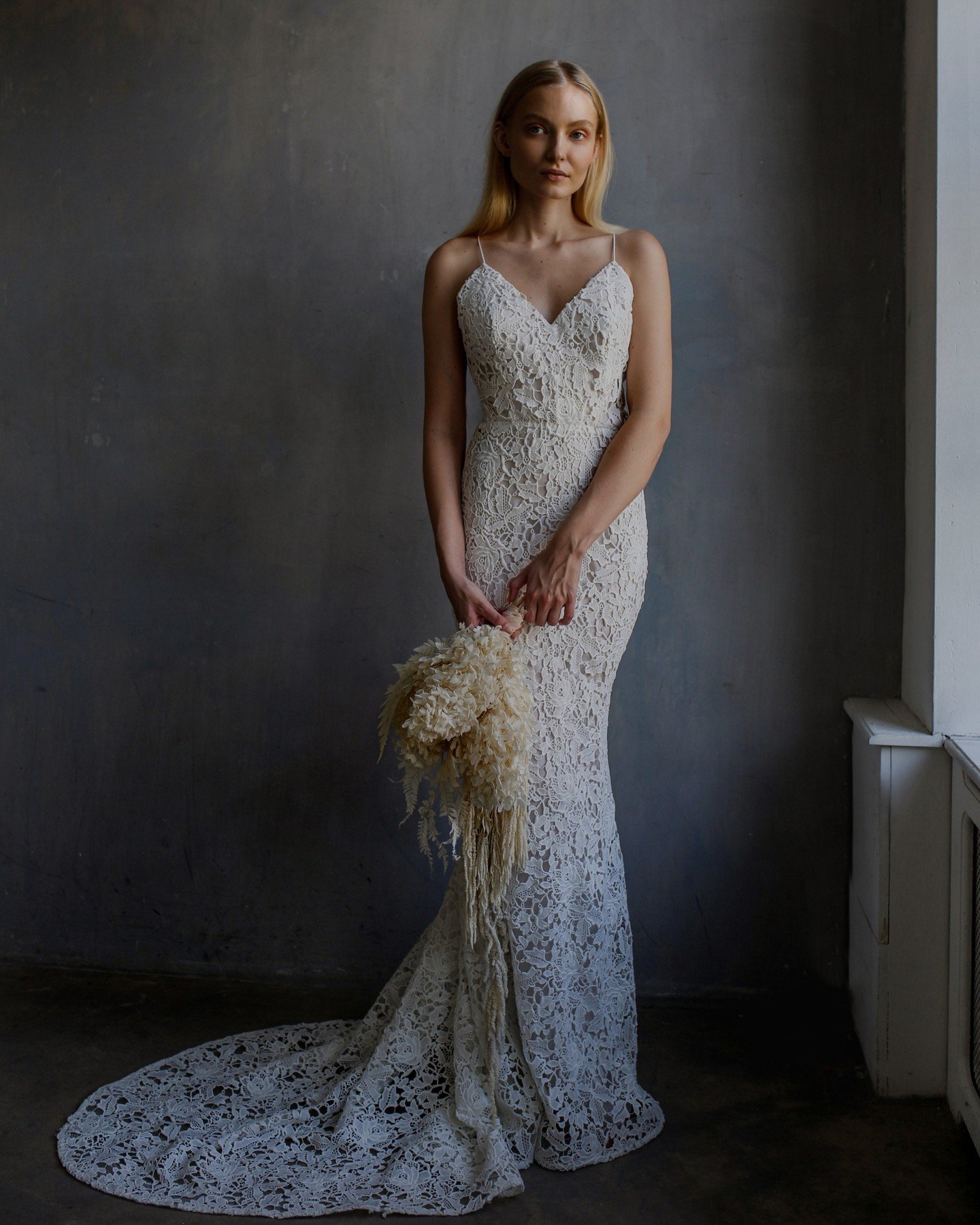 The perfect &lsquo;beach wedding&rsquo; look. 

&lsquo;Anouk&rsquo; guipure lace wedding gown with a soft silk lining making the gown fantastic for a hot summers day. 

Customize the gown with your own choice from our lace collection to create a uniq