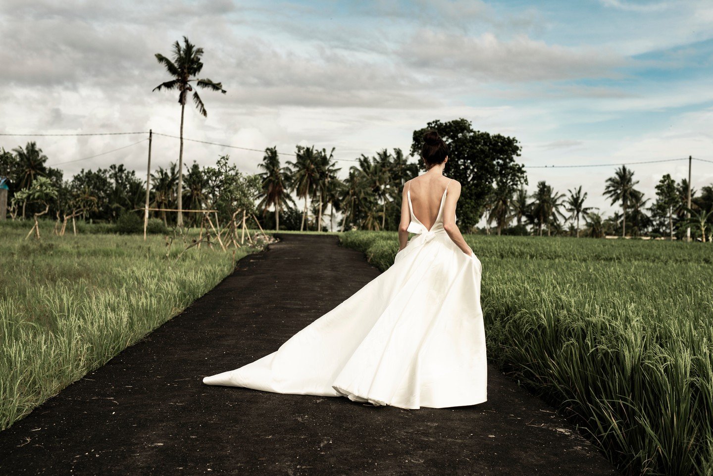 Meters of lightweight Mikado with a bow at the waistband. Our 'Meghan' ballgown skirt is perfect to combine with a silk slip dress or a form fitting silk corset gown. 
It allows for 2 distinct looks on your wedding day, without changing your dress.

