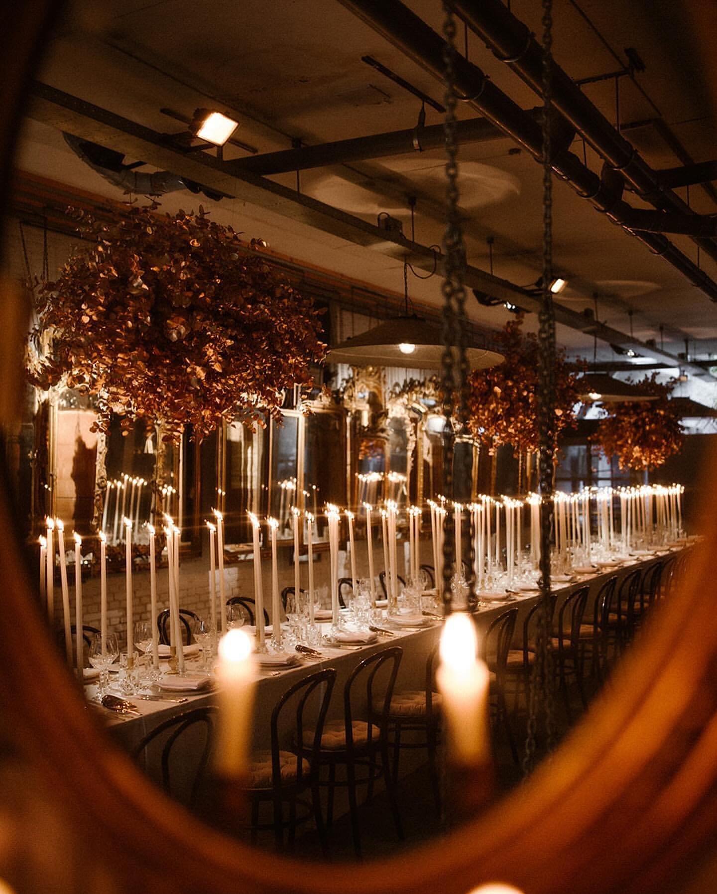 The perfect setting for an intimate dinner

Planning and design by @houseofluce 
Photography by @amandadrost.photography 
Stationery design by @lalettrekalligrafie 
Golden clouds by @the_house_of_artz 
Custom napkins by @houseofluce 

#wedding #weddi