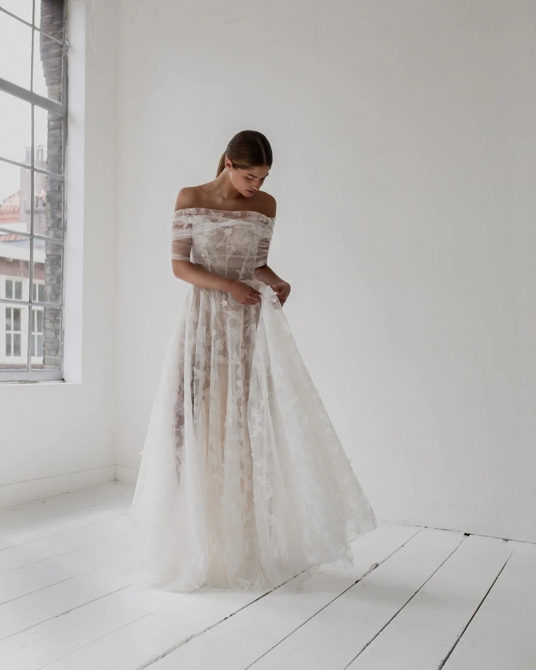 Featherlight embroidered tulle gown with silk lining and custom made corset...

&quot;Autumn&quot; one of our classic favourites from the collection HALCYON.

📷 Iris Dorine