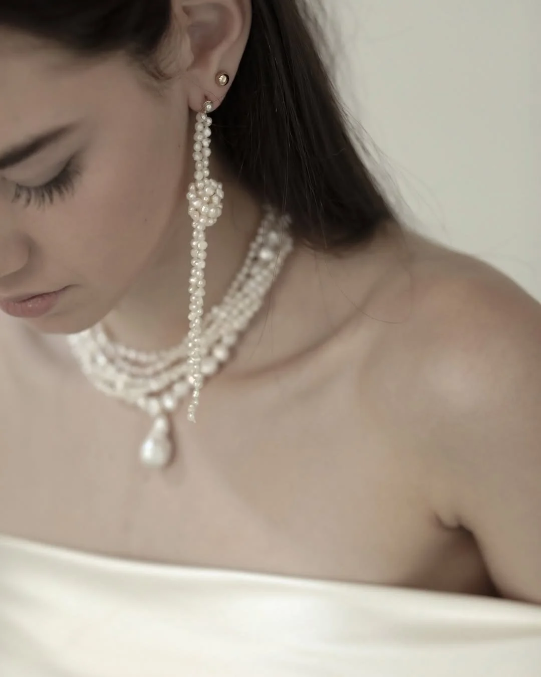 Layered pearls and glistening gold accents....

The perfect bridal accessories.