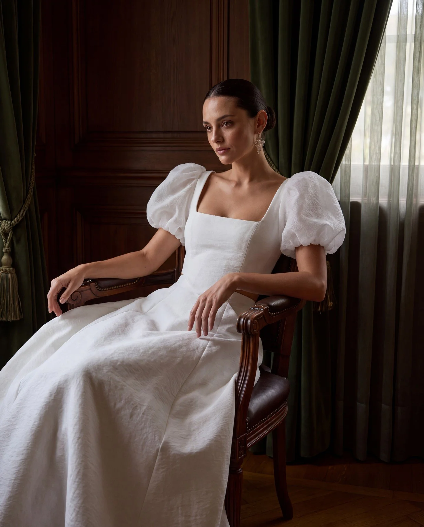 Crisp structured linen gauze two piece set with cropped structured top and A-Line skirt.

The separate sleeves leave a crisp, clean squared neckline when removed.

See her on our website or try her in the boutique.

Style number 2714