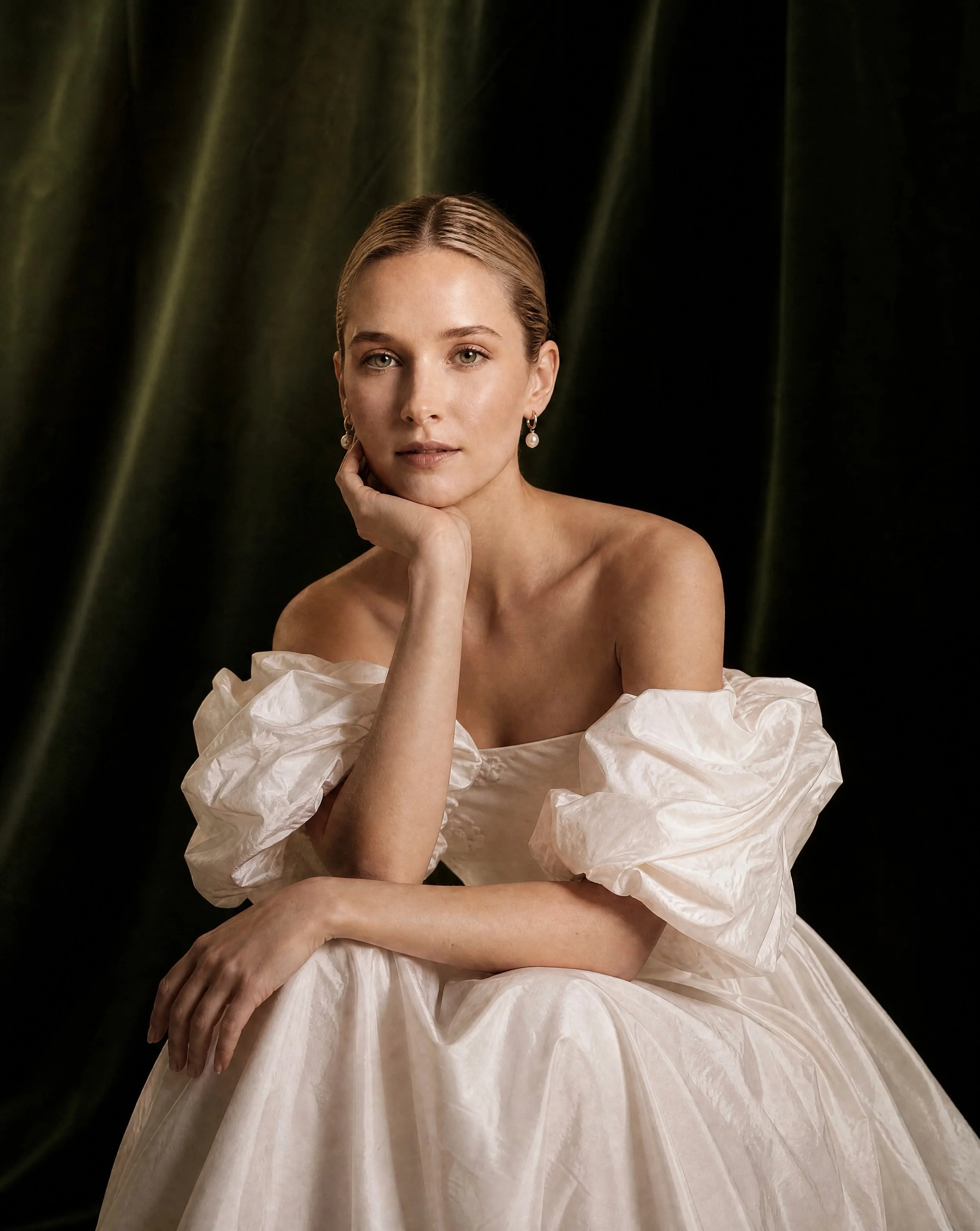 Soft and crisp silk taffeta with removable sleeves and dramatic ballgown form. 

&lsquo;Scarlett&rsquo;