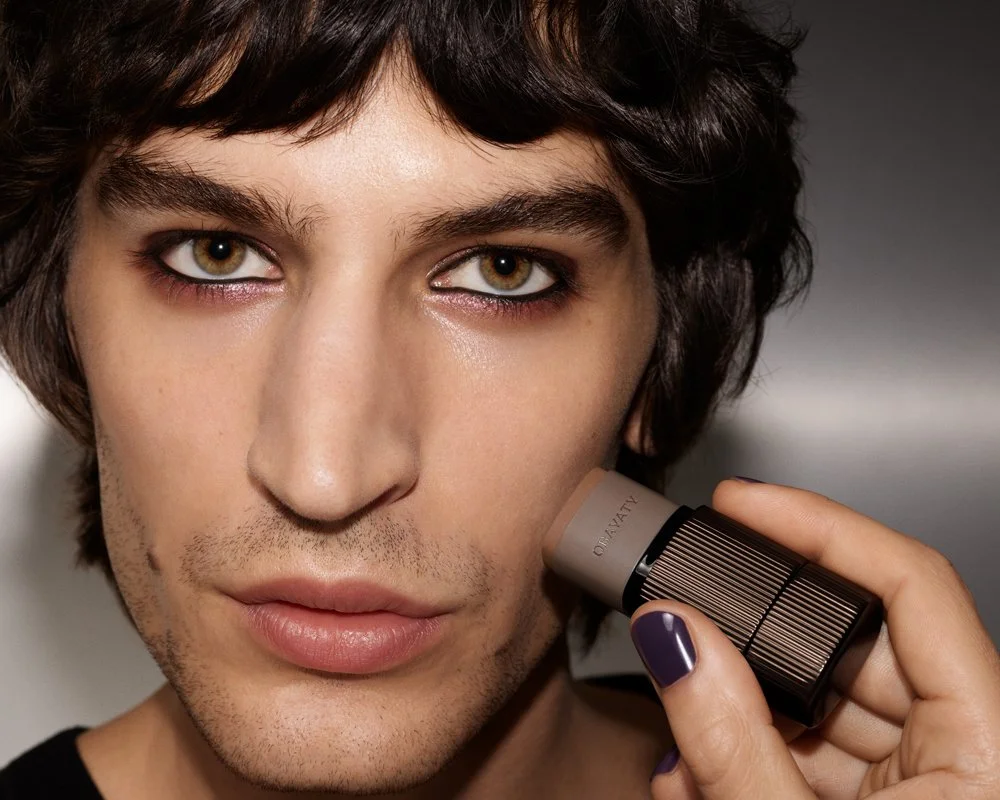 OBAYATY-FACE-CONTOUR-MODEL-HAND-CLAY-001.jpg