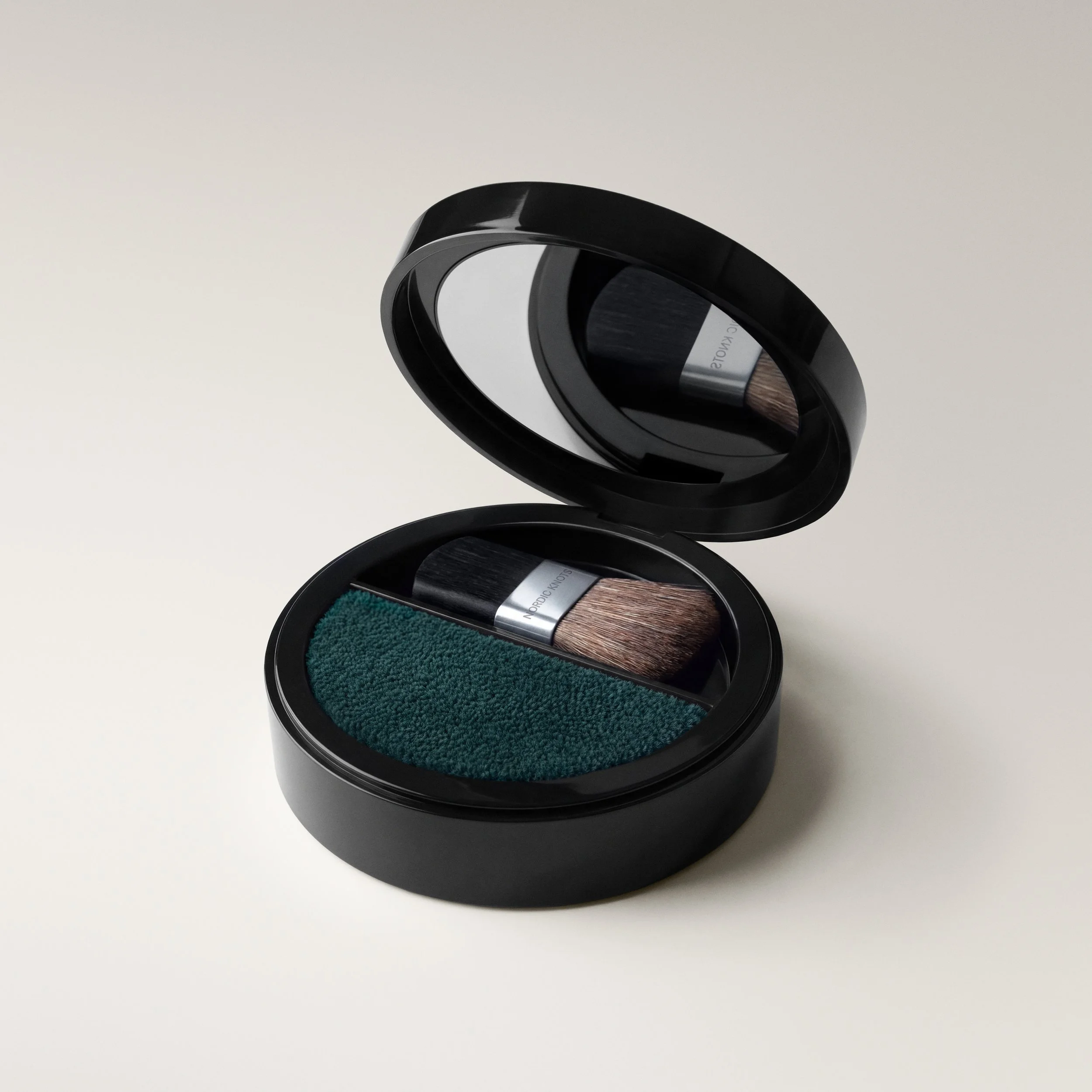 Nordic_Knots_Eyeshadow_NEW_2.jpg