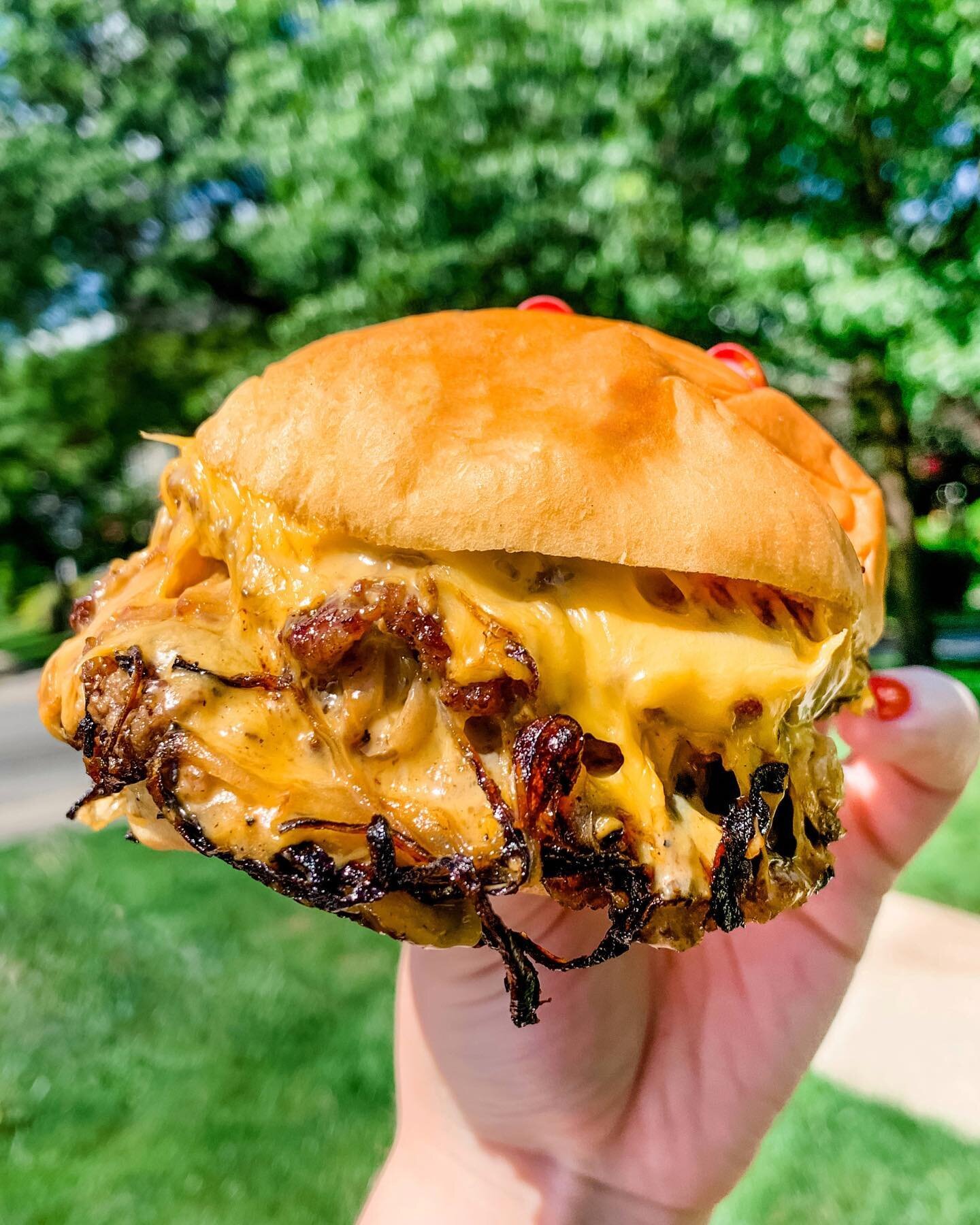 Dreaming about warmer weather and burgers delivered by slide. 🍔
📍: @burgerslide &bull; @motzburger 
.
.
.
.
.
.
.
#burger #cheeseburger #burgerporn #burgeratti