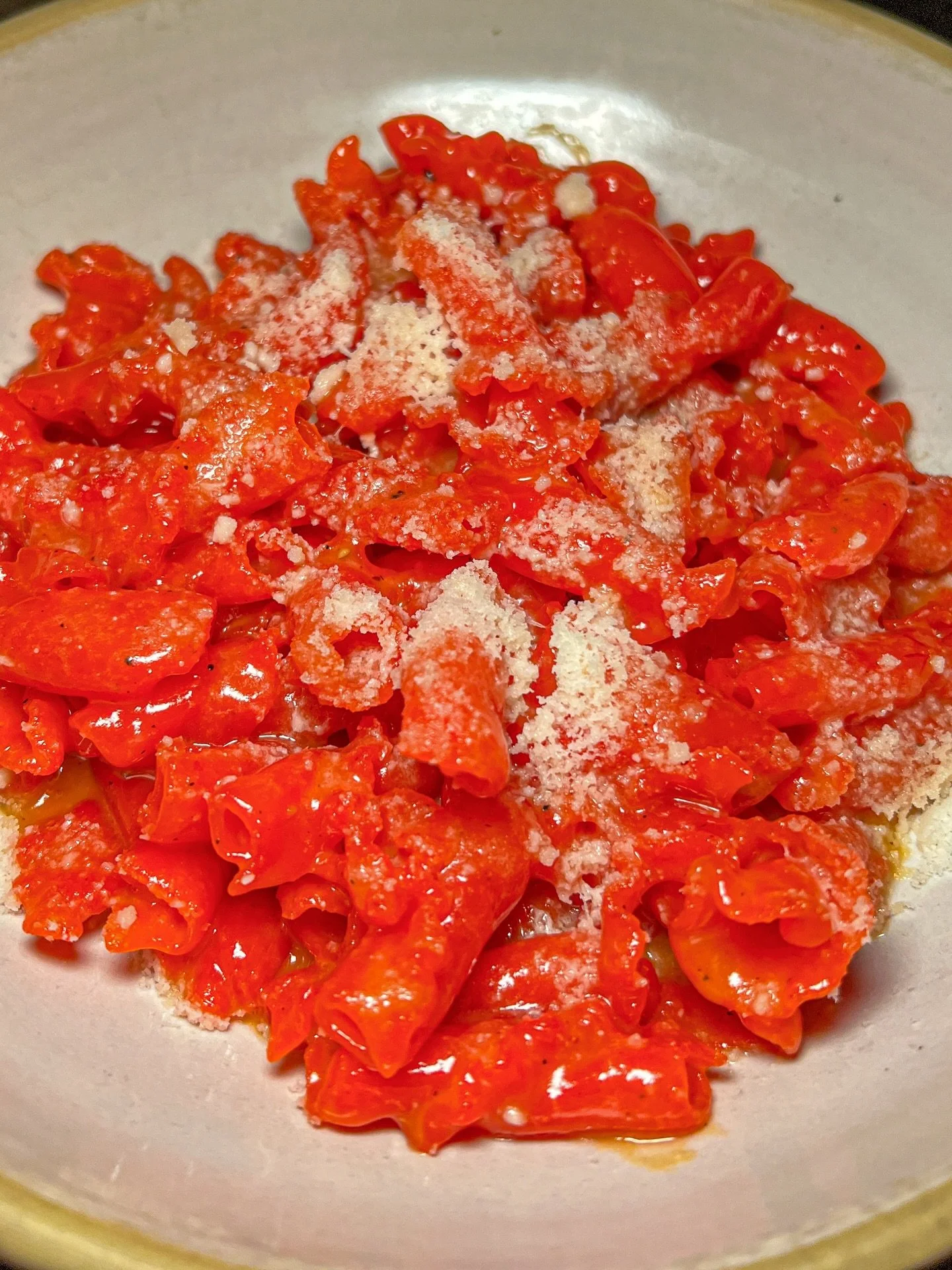 Always red-y for a little pasta.
📍: @baranobk 
Saffron Gigli - Persian Saffron, Calabrian Honey, Pecorino, Black Pepper
.
.
.
.
#baranobk #italianrestaurantnyc #saffronpasta #williamsburgbrooklyn #nyceats 

Saffron, saffron pasta, Barano, brooklyn, 