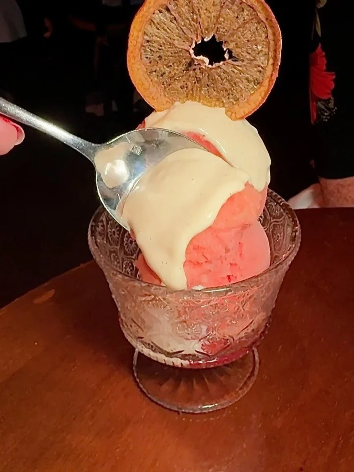 Warm weather calls for a cocktail and a meal that ends with a frozen dessert like this blood orange sorbetto with whipped zabaglione.
📍: @badroman 
.
.
.
.
.
#badroman #nyctreats #nycdessert #sorbetto #italiandessert