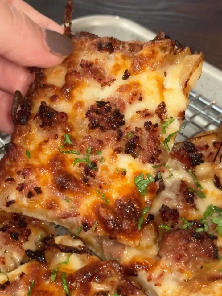 I believe it was Huey Lewis who once said, 🎵 it&rsquo;s hip to eat (skinny) squares🎵
📍: @emmysquaredpizza 

Got a chance to try the new Skinny Square at Emmy Squared - it&rsquo;s a thinner version of their classic Detroit style, and is available w
