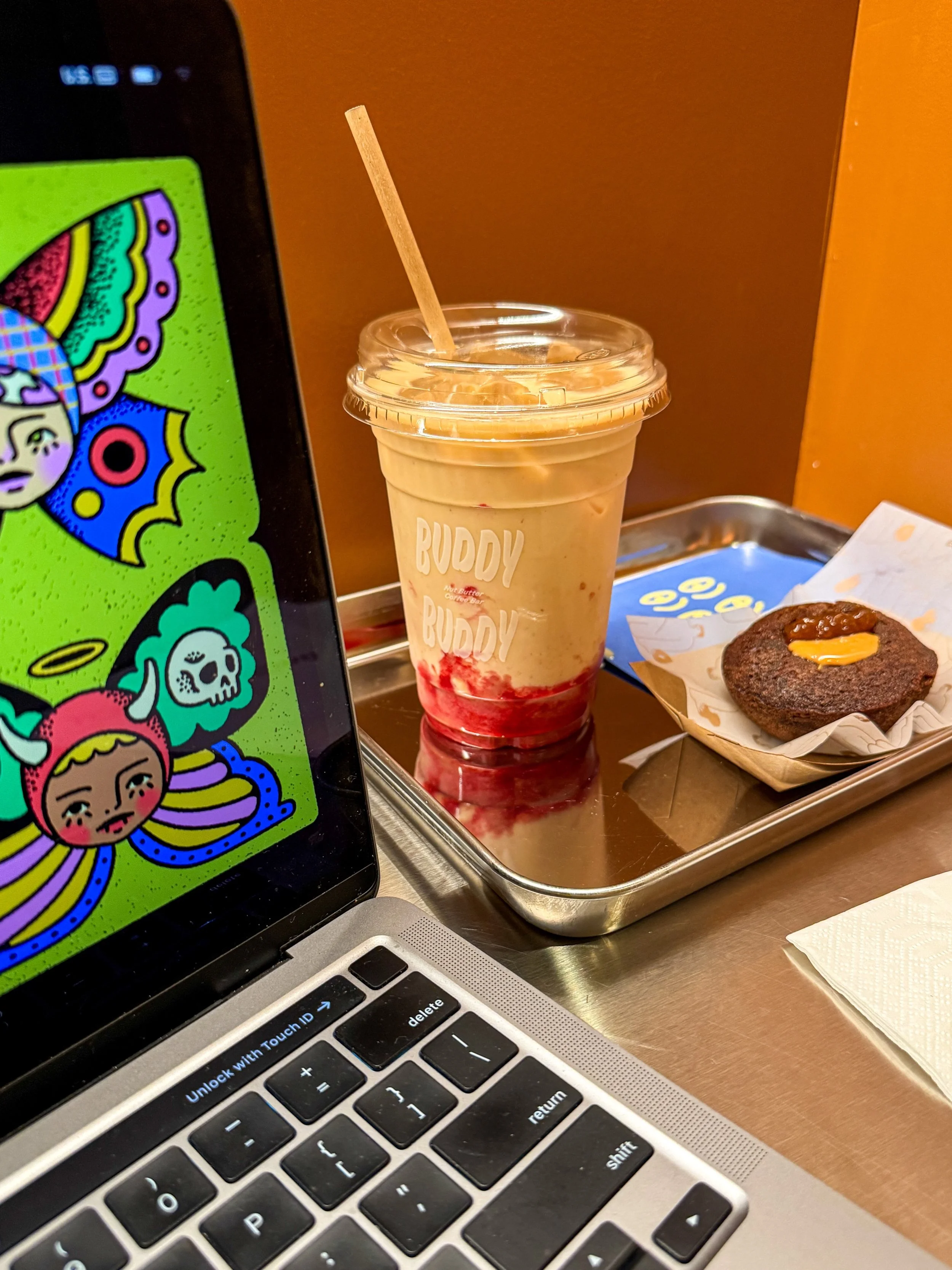 Totally nuts 🥜 about this coffee bar.
📍: @buddybuddy 
.
.
.
.
.
#buddybuddy #peanutbutterlatte #coffeeshop #peanutbuttereverything #fridayeve