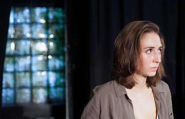 Nathalie Peltier in BECKETT at Les Rendez-Vous D'ailleurs Theatre, Paris. Credit: Christian Raby.