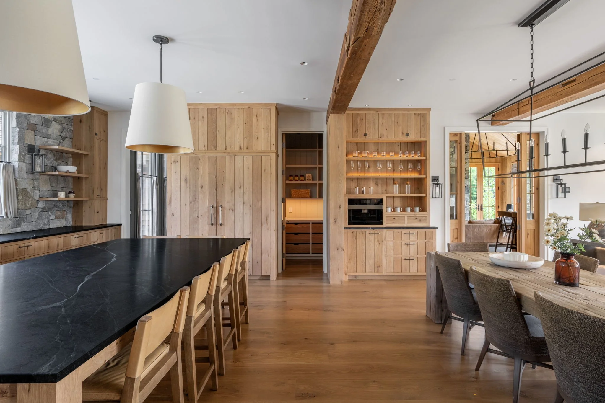 3-web-or-mls-Lakeview Dr-0002.jpg