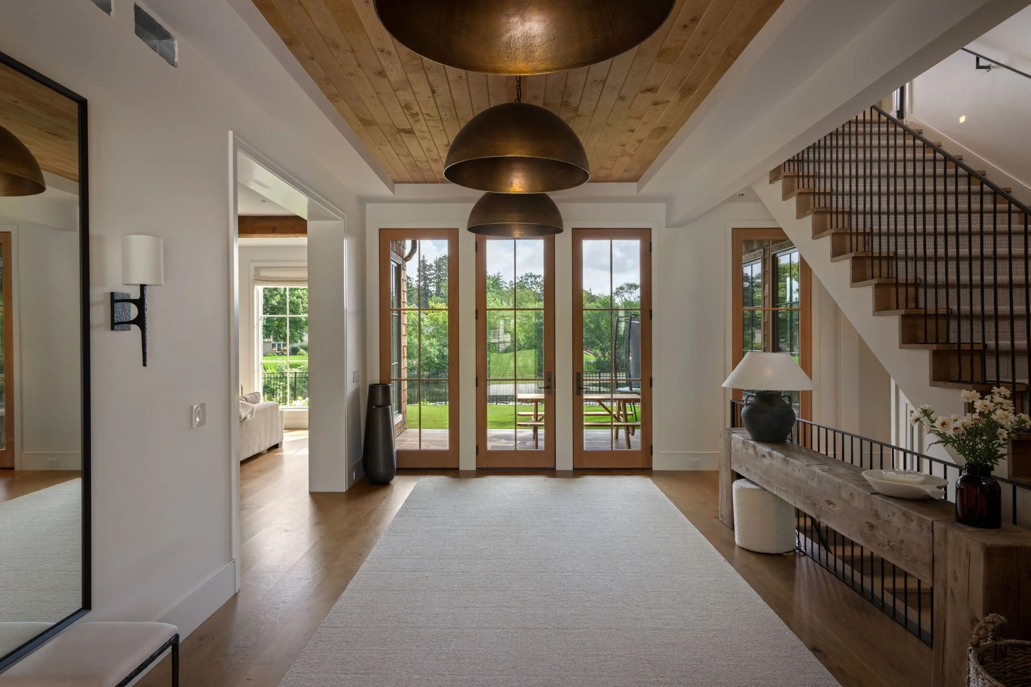 24-web-or-mls-Lakeview Dr-0023.jpg