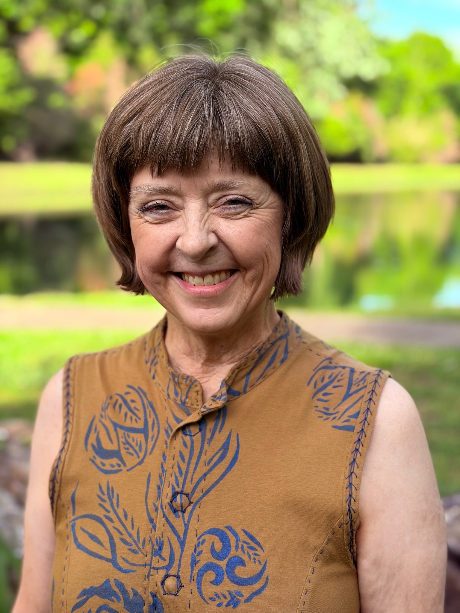 Carole Virden Headshot.JPG