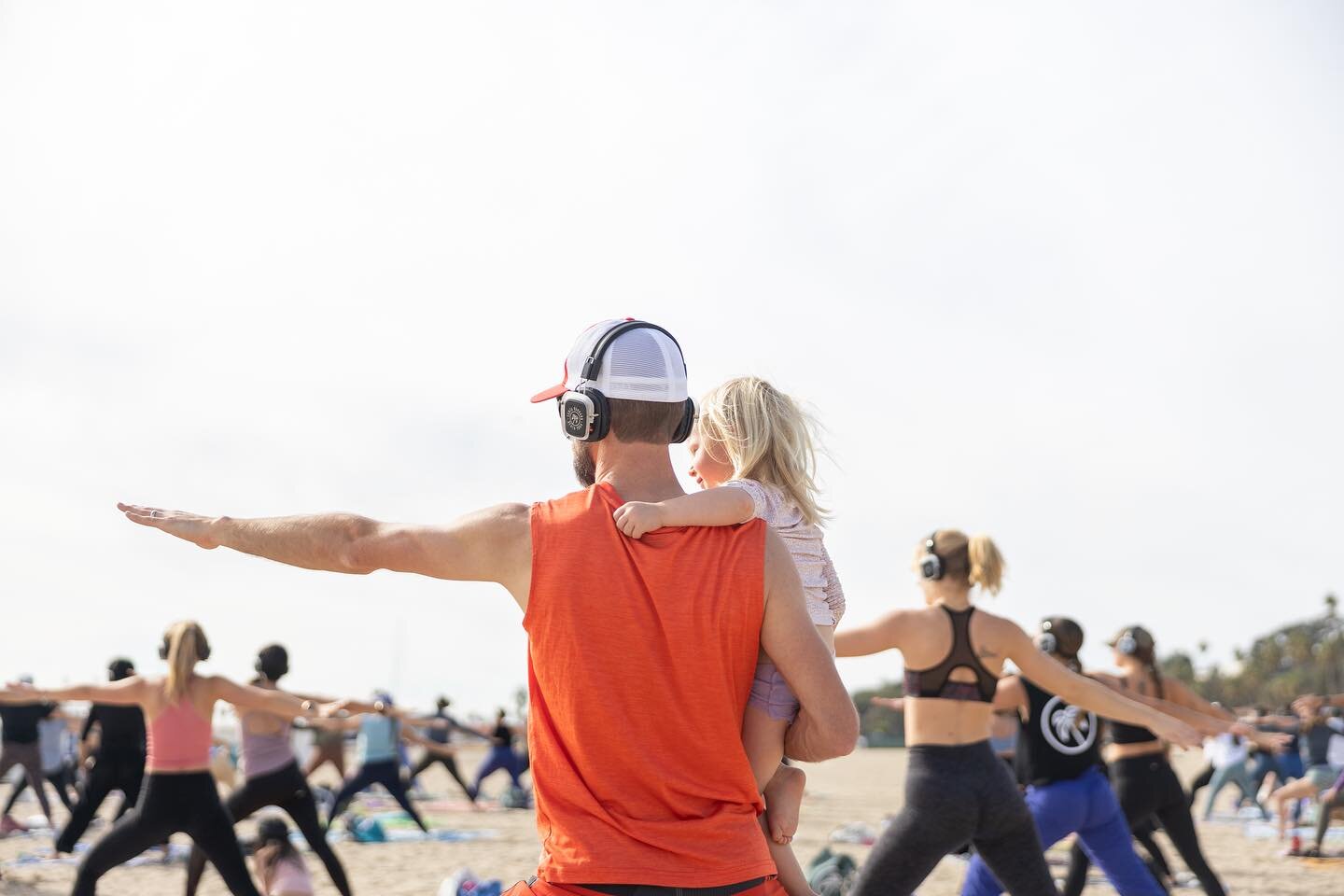 Balancing life and yoga: A family affair by the sea 🌊☀️🌴