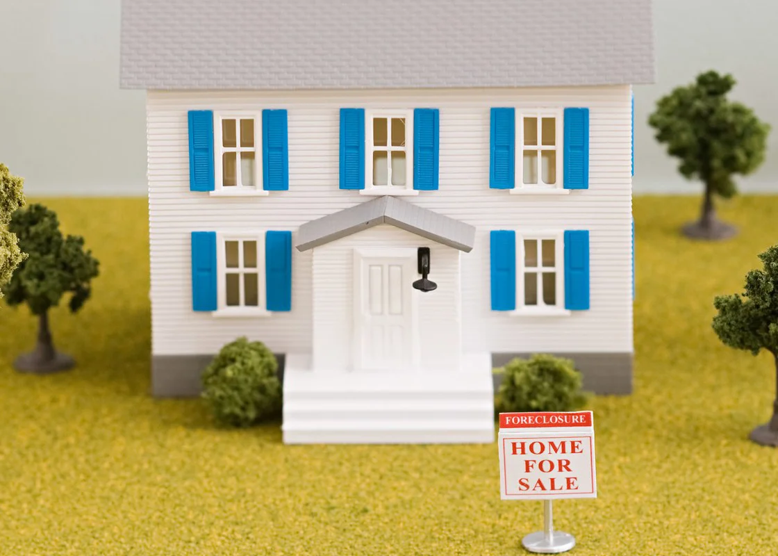 "Why It's So Traumatic When Your Parents Sell Their House," Architectural Digest