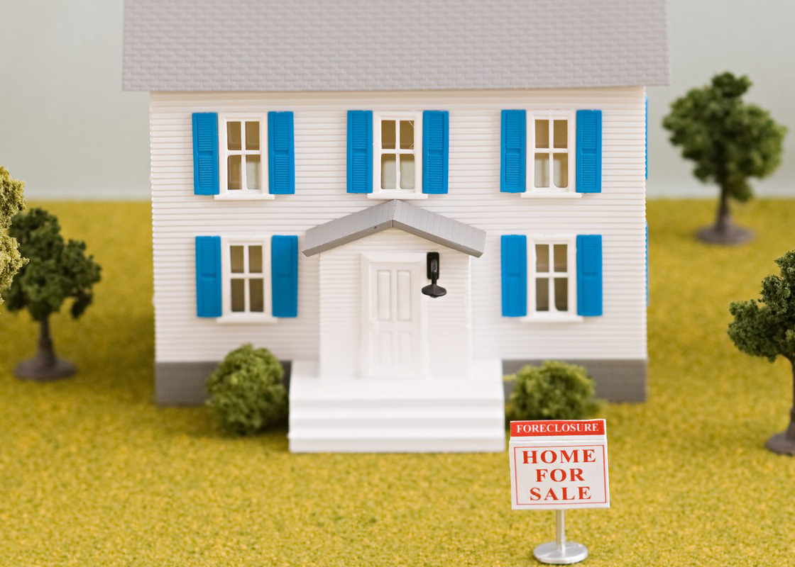 "Why It's So Traumatic When Your Parents Sell Their House," Architectural Digest