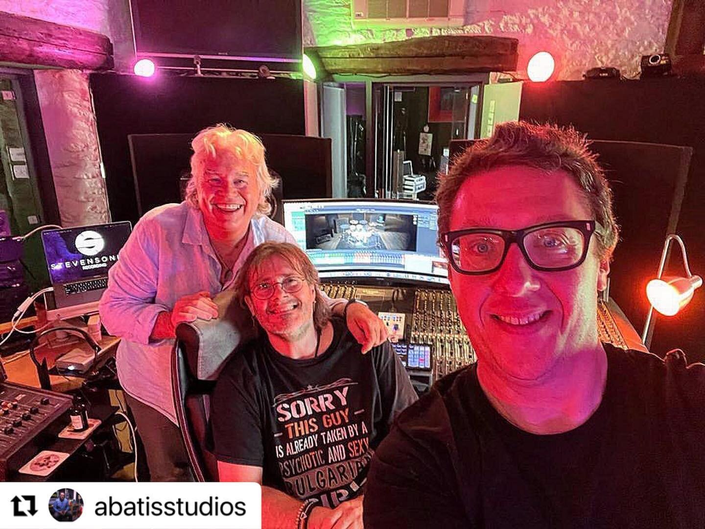 Lovely day with @stevensonics &amp; @abatisstudios working on sounds for @thetonyhadley with the awesome @toontrack products. #studio #recordingstudio #producer #mixing #songwriting #song #newmusic #drums #toontrack #writing #engineer #soundengineer 