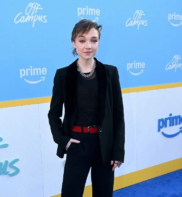 Julia Sarah Stone ( @reel.jss ) &amp; Chad Willett (  @chad._.willett ) work the red carpet at last night&rsquo;s &lsquo;Off Campus&rsquo; premiere in Los Angeles.
 
The Off Campus TV series, based on the novels by Elle Kennedy, premieres on Prime Vi