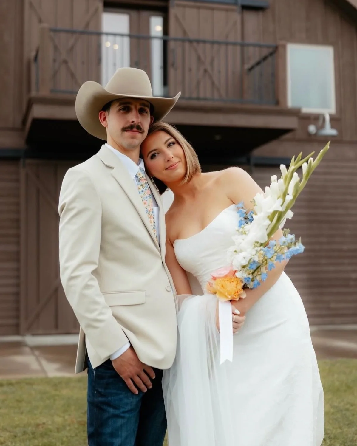 Our beautiful bride @ryannnnleeee in a dress from our Gracyn Elizabeth Bride Collection, &ldquo;Embroidery&rdquo;! We pride ourselves in following our brides throughout their entire wedding planning journey - and seeing the photos at the end is the i