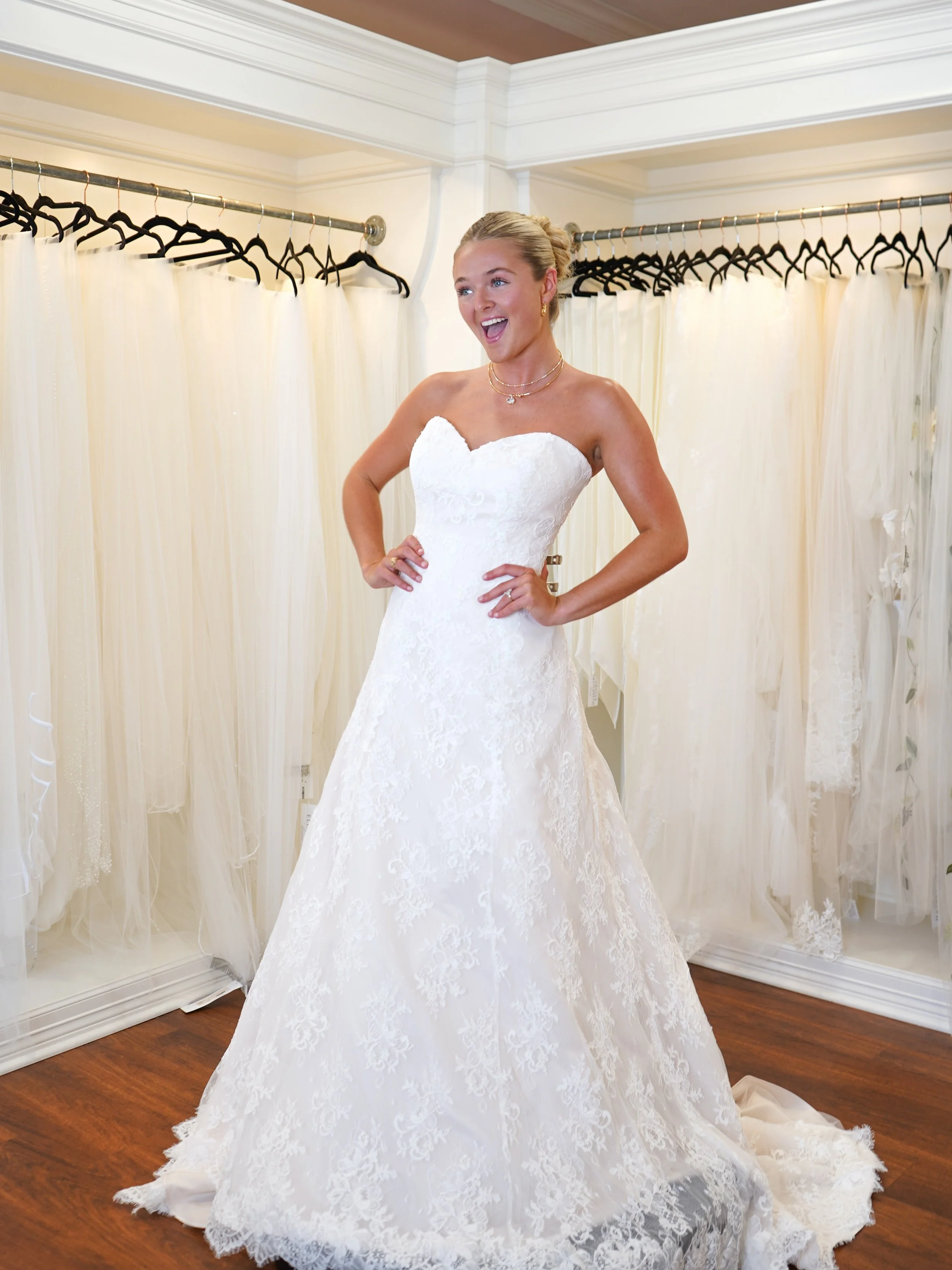 New arrival alert! This @justinalexander gown is what all of our lace dreams are made of! Come in this weekend, get your appointment for FREE, &amp; be the first to try this beauty on!😆👰🏼&zwj;♀️💕