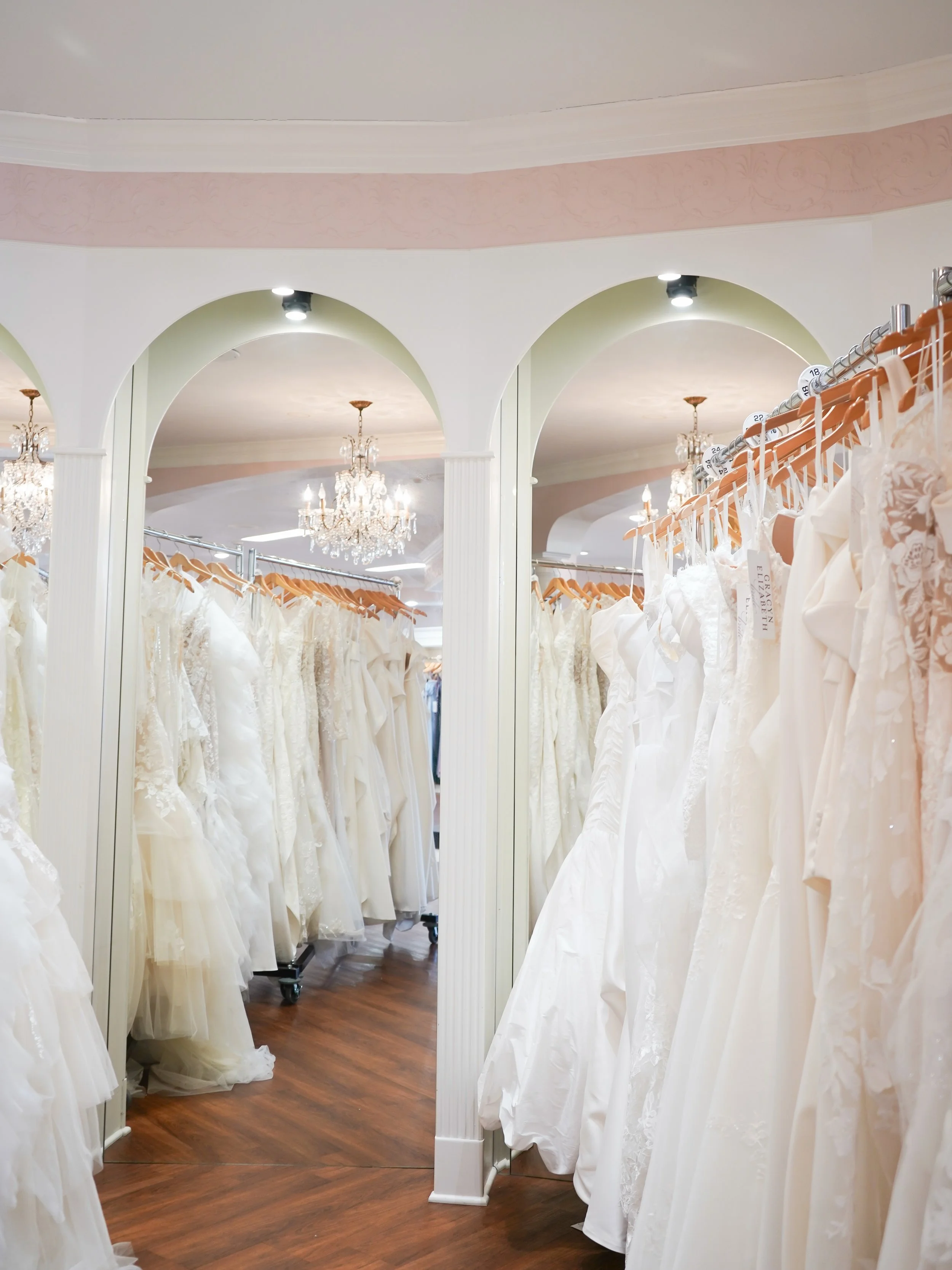 Every corner of our space was created with the bride in mind. From the spacious viewing suites to the tissues on the tables, we want you to feel comfortable and cared for from the moment you walk in the door!🤍