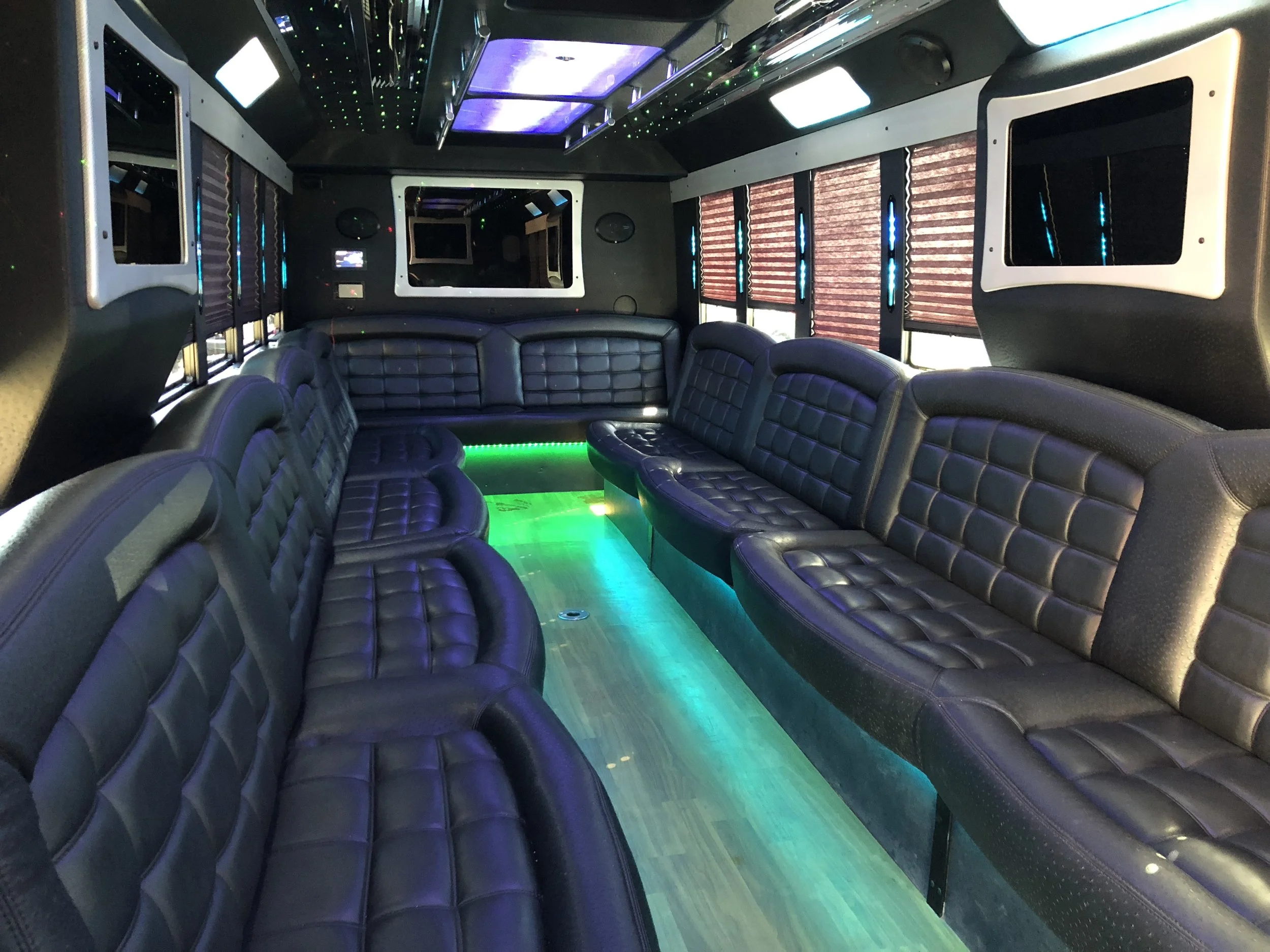 Prom-party-bus-rental.jpg