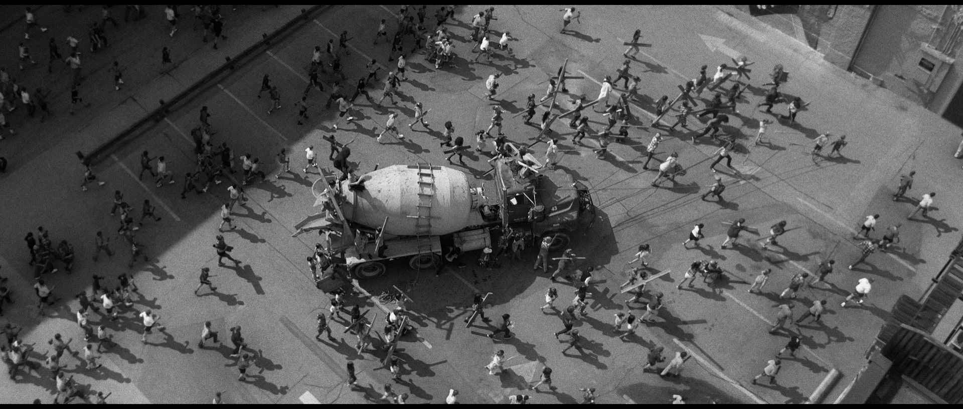 frame-000995-min.jpg