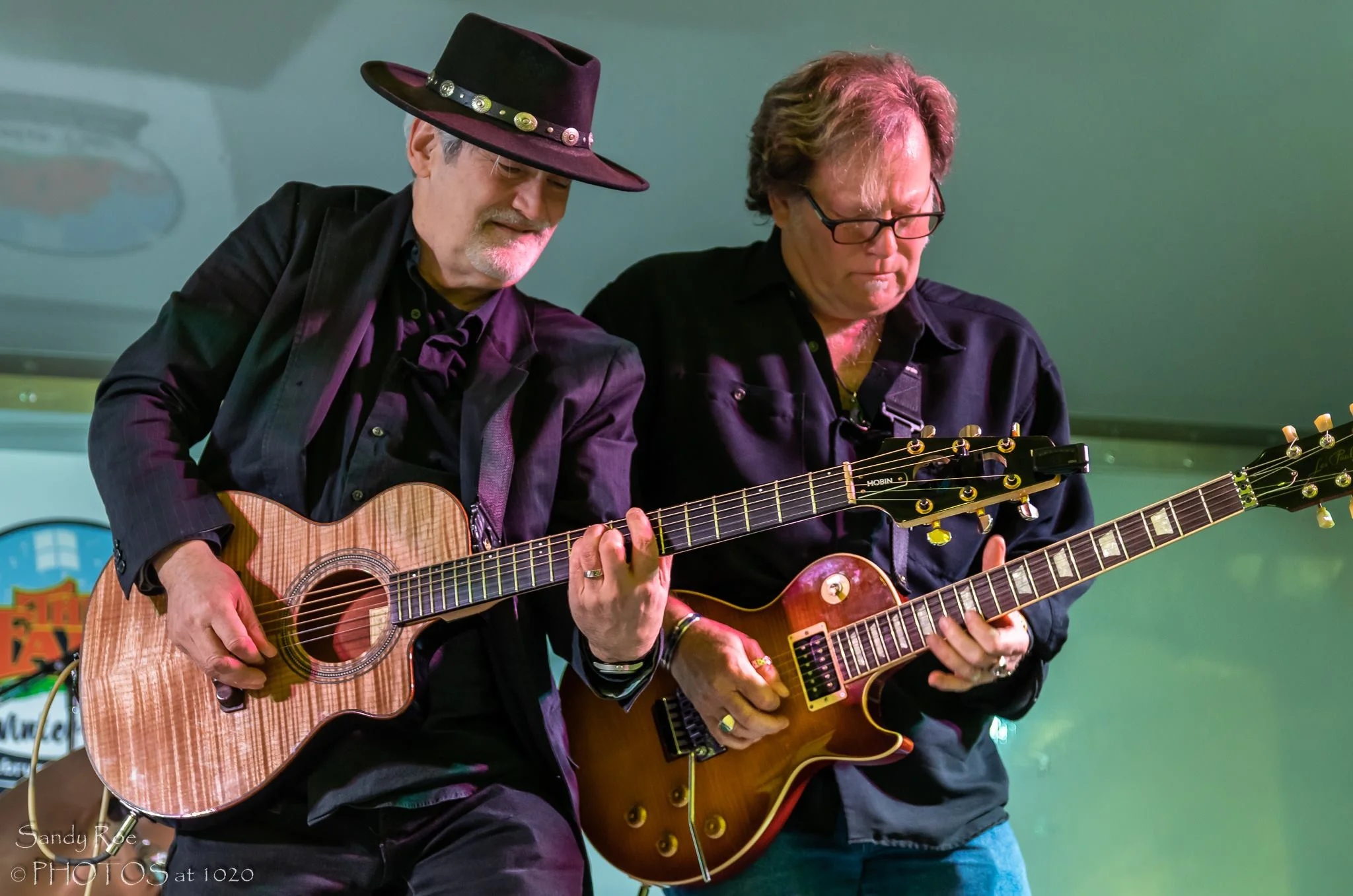 Hobin &amp; Moncrief at the Hook