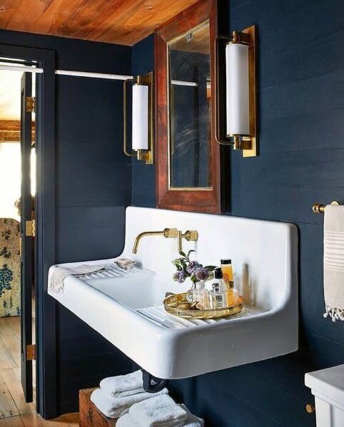 blue-bathroom-painted-walls-home-designs.jpg