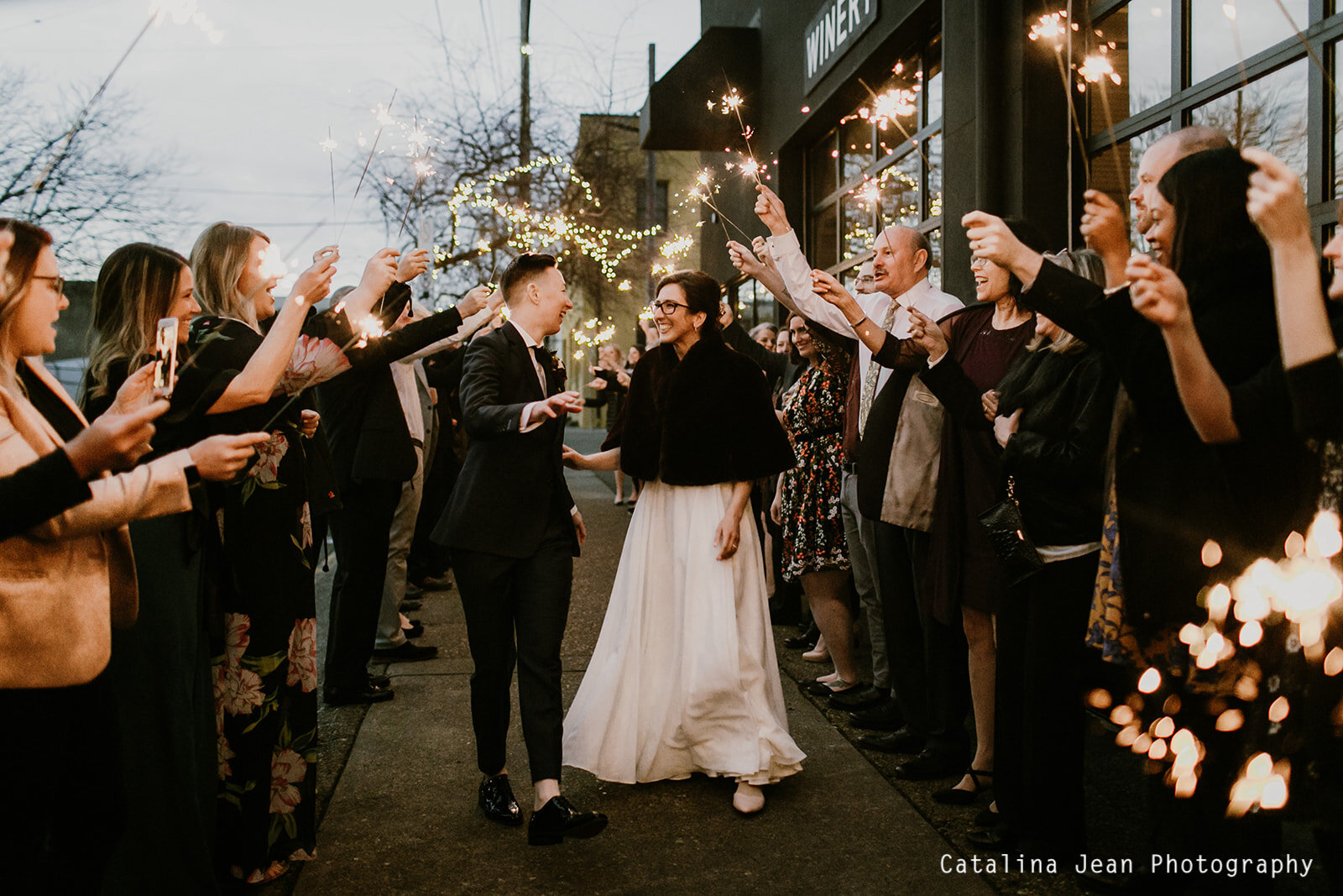CoopersHall-wedding-ceremony-sparklers-catalina-jean-photography.jpeg