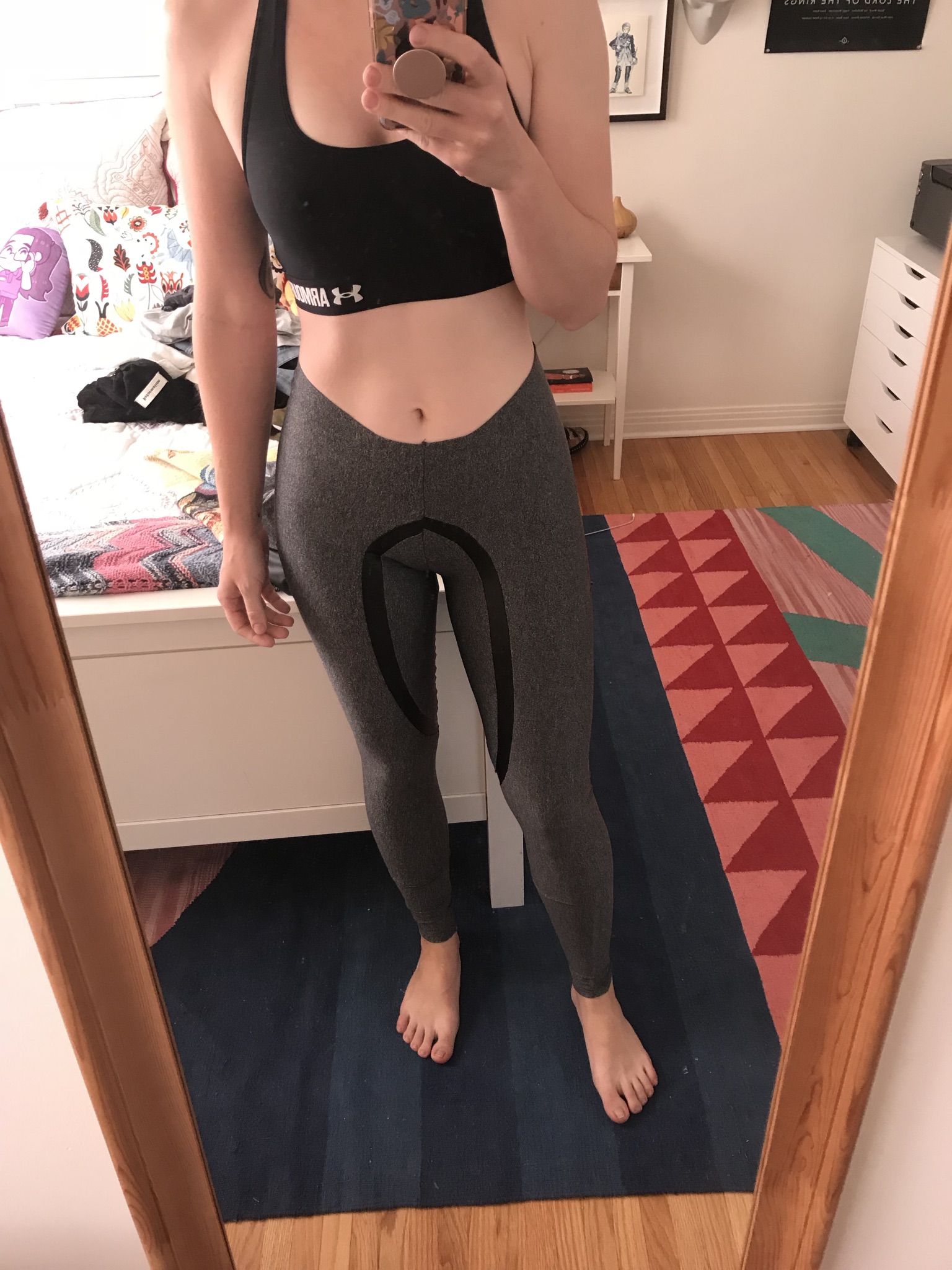 Second draft of my pants. I liked them, but the grey on the inner thigh and back should have been darker.