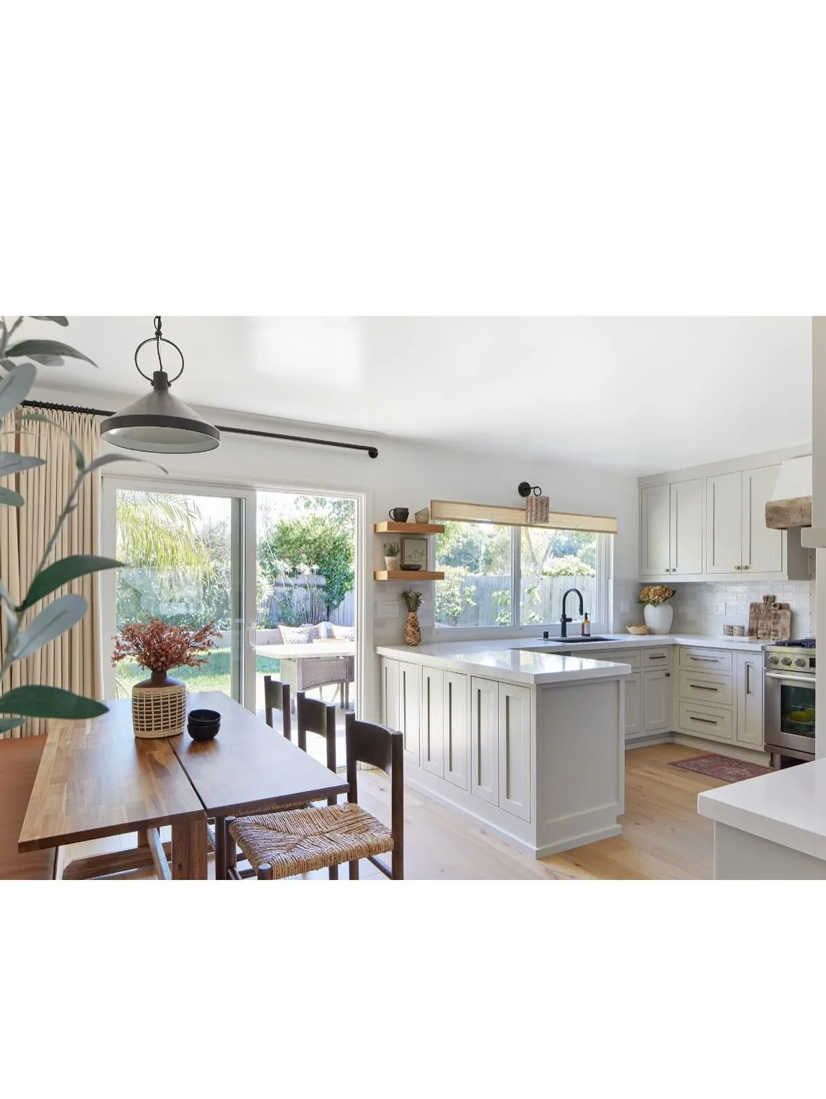 I love before &amp; afters!

General Contractor: Bay Construction 
Photographer: @jessicajalexander