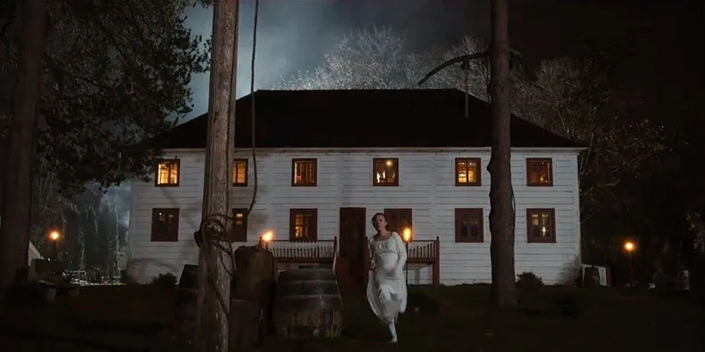  Amontown. An anachronistic cult lost in its own nightmare past  